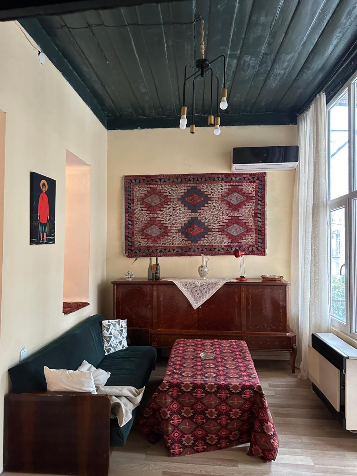 Nina's Sweet Daire Tiflis